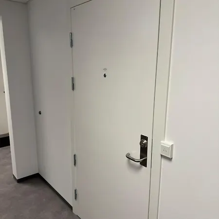 Oceanfront Stay, Large Balcony And Rooftop Access * 卑爾根