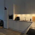 شقة Oceanfront Stay, Large Balcony And Rooftop Access