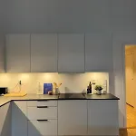 Oceanfront Stay, Large Balcony And Rooftop Access شقة