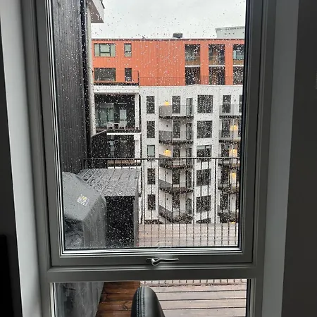 Oceanfront Stay, Large Balcony And Rooftop Access Apartmán