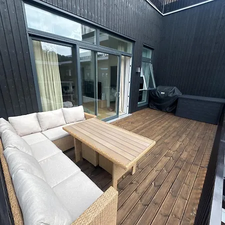 Apartmán Oceanfront Stay, Large Balcony And Rooftop Access